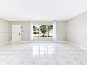 981 NE 152nd St, Miami FL 33162