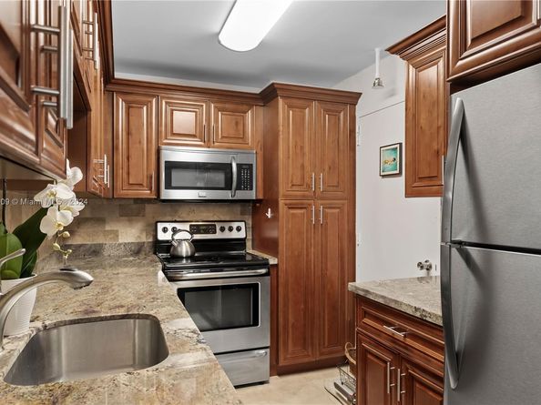3 Island Ave 10K, Miami Beach FL 33139