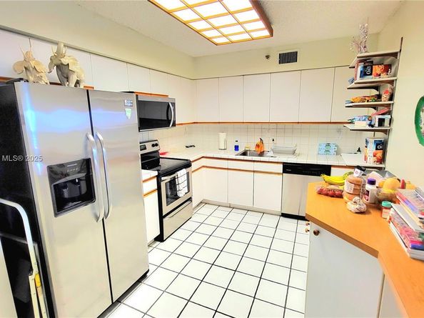 3530 Mystic Pointe Dr 2508, Aventura FL 33180