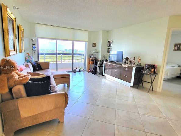 3530 Mystic Pointe Dr 2508, Aventura FL 33180