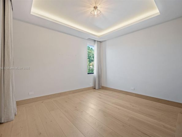 Undisclosed Address #A11915030, Miami Beach FL 33140