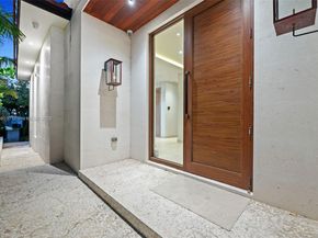 Undisclosed Address #A11915030, Miami Beach FL 33140