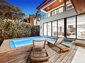 Undisclosed Address #A11915030, Miami Beach FL 33140