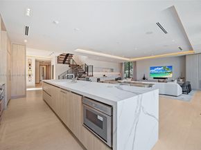 Undisclosed Address #A11915030, Miami Beach FL 33140