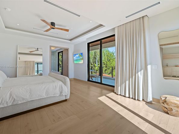 Undisclosed Address #A11915030, Miami Beach FL 33140