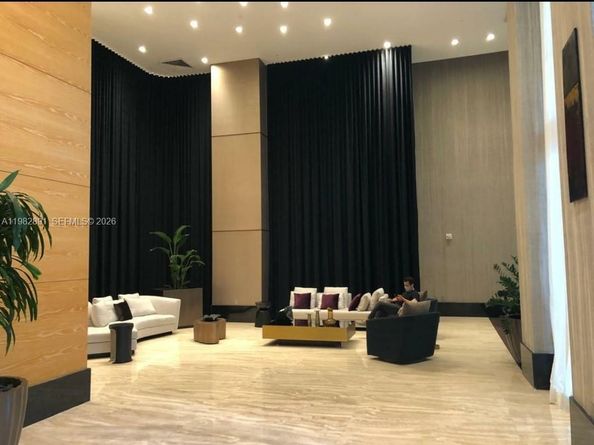 950 N Brickell Bay Dr 3002, Miami FL 33131