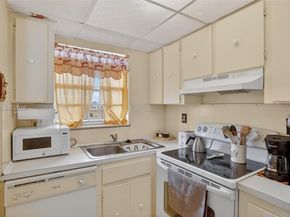 8889 W Fontainebleau Blvd 505, Miami FL 33172