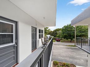 415 NE 2nd St 224, Hallandale Beach FL 33009
