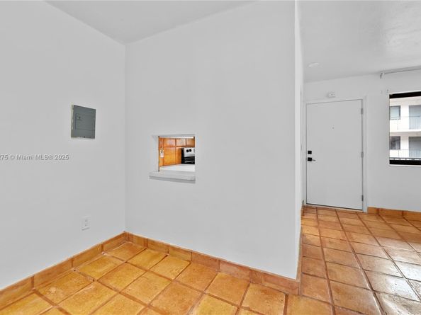 2924 Day Ave N211, Miami FL 33133