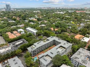2924 Day Ave N211, Miami FL 33133