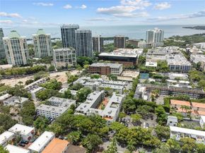 2924 Day Ave N211, Miami FL 33133