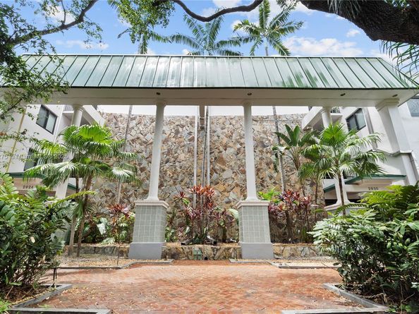 2924 Day Ave N211, Miami FL 33133