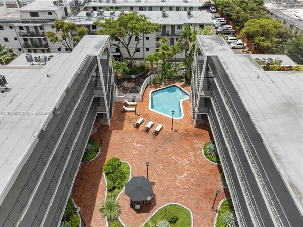 2924 Day Ave N211, Miami FL 33133