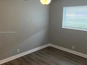 240 SE 9th Ave, Pompano Beach FL 33060