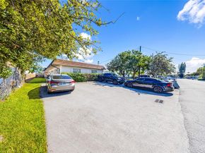 240 SE 9th Ave, Pompano Beach FL 33060