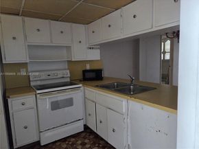 14155 SW 87th St E202, Miami FL 33183