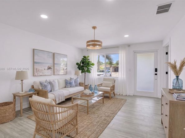 311 NW 12th Ave, Delray Beach FL 33444