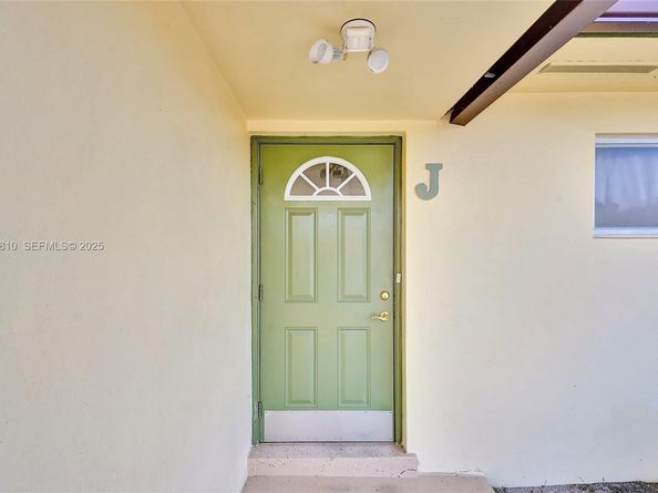 2915 Crosley Dr W J, West Palm Beach FL 33415