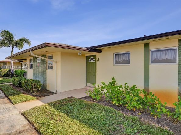 2915 Crosley Dr W J, West Palm Beach FL 33415