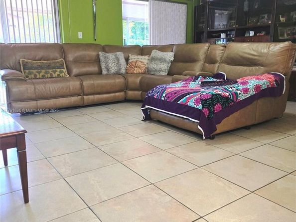 12900 SW 81st St, Kendall FL 33183