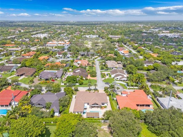 7635 SW 84th Ct, Miami FL 33143
