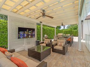 7635 SW 84th Ct, Miami FL 33143