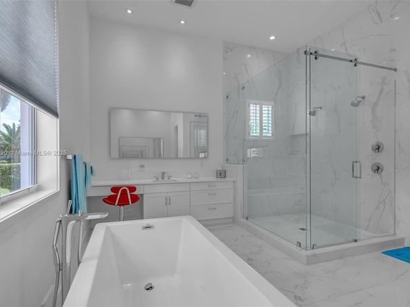 7635 SW 84th Ct, Miami FL 33143