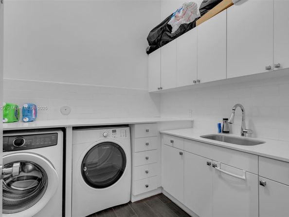 7635 SW 84th Ct, Miami FL 33143
