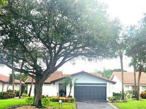 5551 Lakeview Mews Dr, Boynton Beach FL 33437