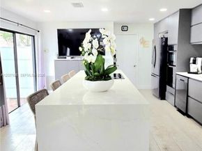 5551 Lakeview Mews Dr, Boynton Beach FL 33437