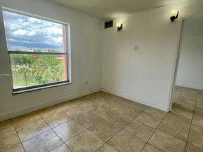 9405 W Flagler St D403, Miami FL 33174