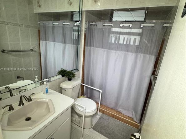 8275 SW 47th Ter, Miami FL 33155
