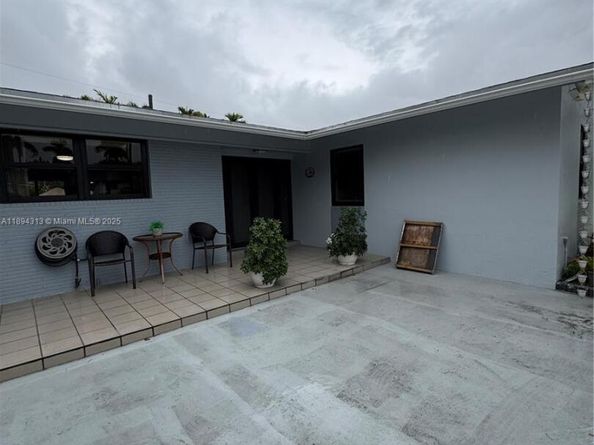 8275 SW 47th Ter, Miami FL 33155