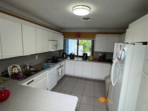 8275 SW 47th Ter, Miami FL 33155