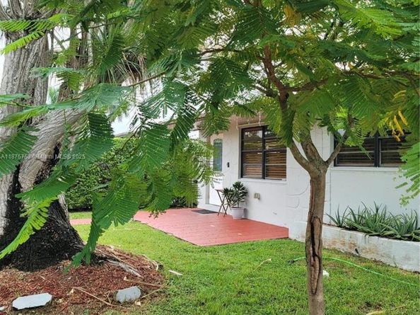 853 SW 3rd St, Florida City FL 33034