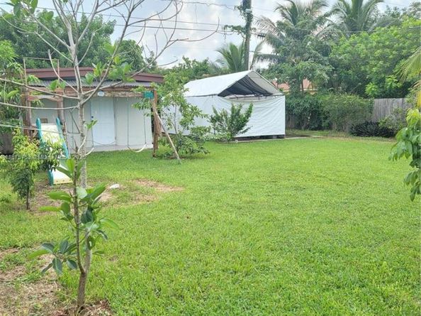 853 SW 3rd St, Florida City FL 33034