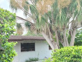 853 SW 3rd St, Florida City FL 33034