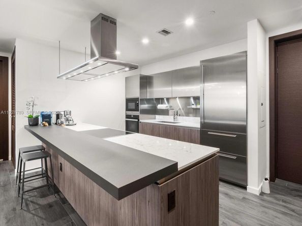 1000 Brickell Plz PH5706, Miami FL 33131