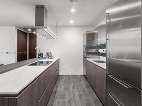 1000 Brickell Plz PH5706, Miami FL 33131