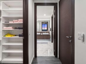 1000 Brickell Plz PH5706, Miami FL 33131