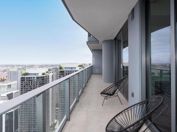 1000 Brickell Plz PH5706, Miami FL 33131