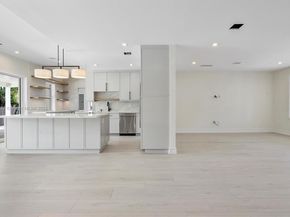 1930 Alamanda Dr, North Miami FL 33181