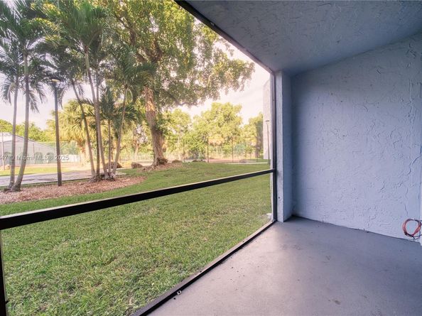 9460 Fontainebleau Blvd 130, Miami FL 33172