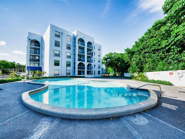 9460 Fontainebleau Blvd 130, Miami FL 33172