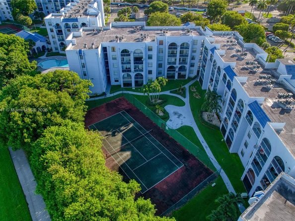 9460 Fontainebleau Blvd 130, Miami FL 33172
