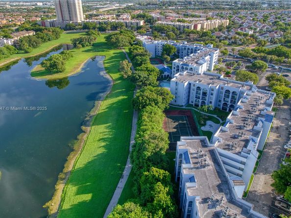 9460 Fontainebleau Blvd 130, Miami FL 33172