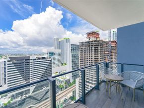 88 SW 7th St 2204, Miami FL 33130