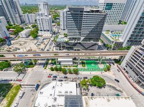 88 SW 7th St 2204, Miami FL 33130