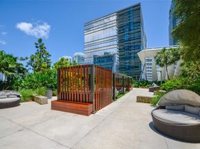 88 SW 7th St 2204, Miami FL 33130