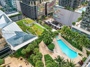 88 SW 7th St 2204, Miami FL 33130